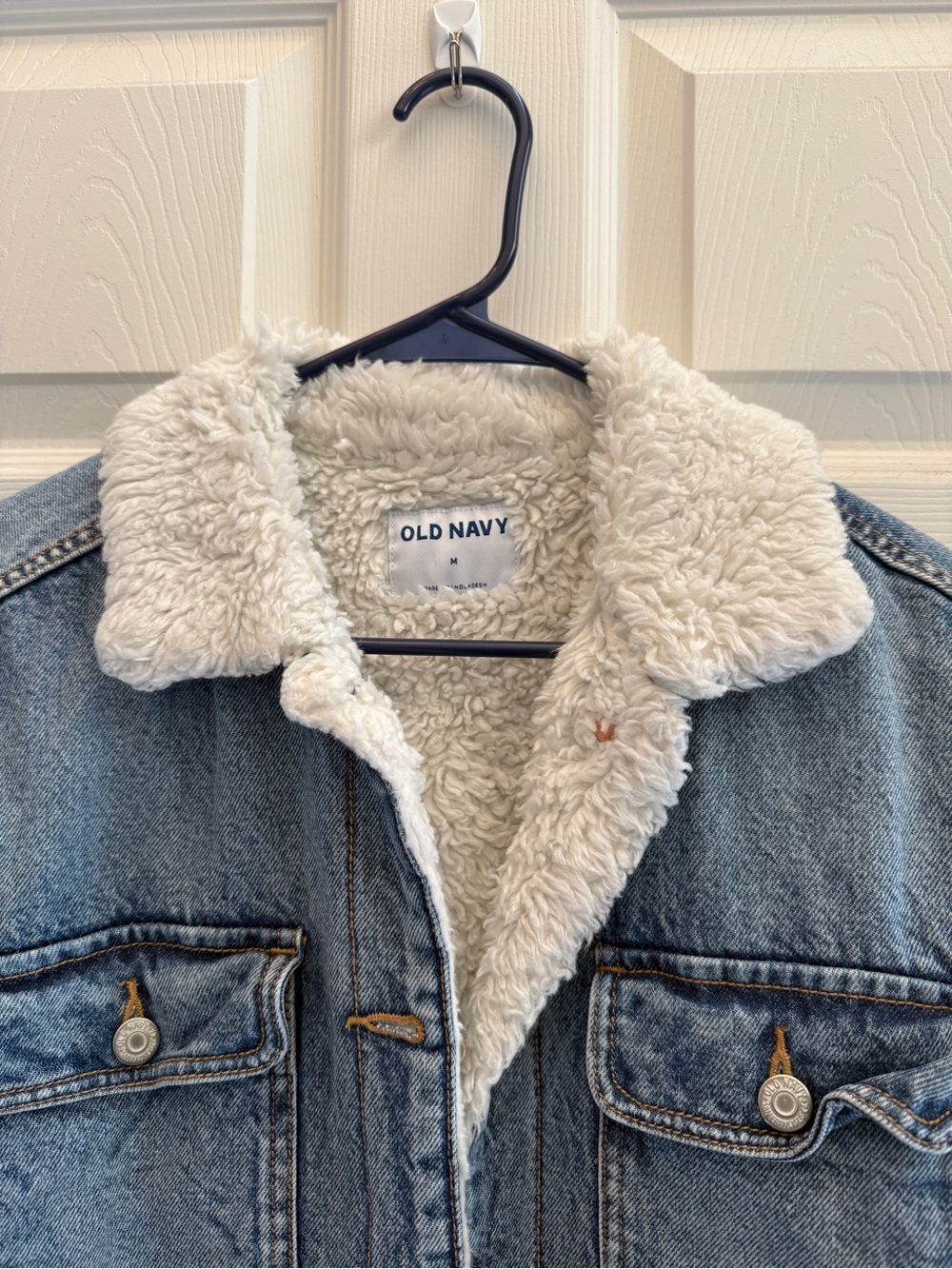 Old Navy Light Blue Denim Jacket with Cream Sherpa Collar and Lining - Picture 2 of 3